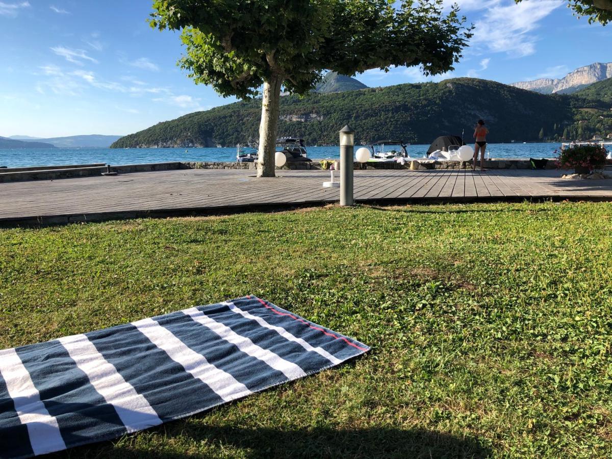 Studio Les Pieds Dans L'Eau Au Bord Du Lac D'Annecy Duingt Exterior photo