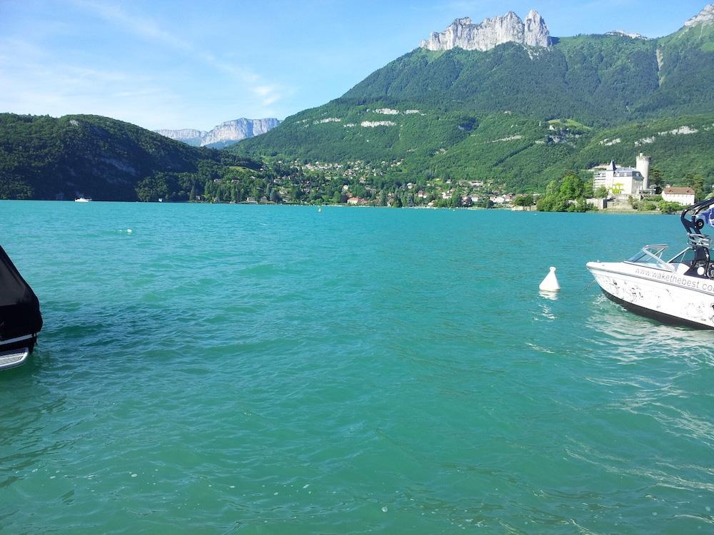 Studio Les Pieds Dans L'Eau Au Bord Du Lac D'Annecy Duingt Exterior photo