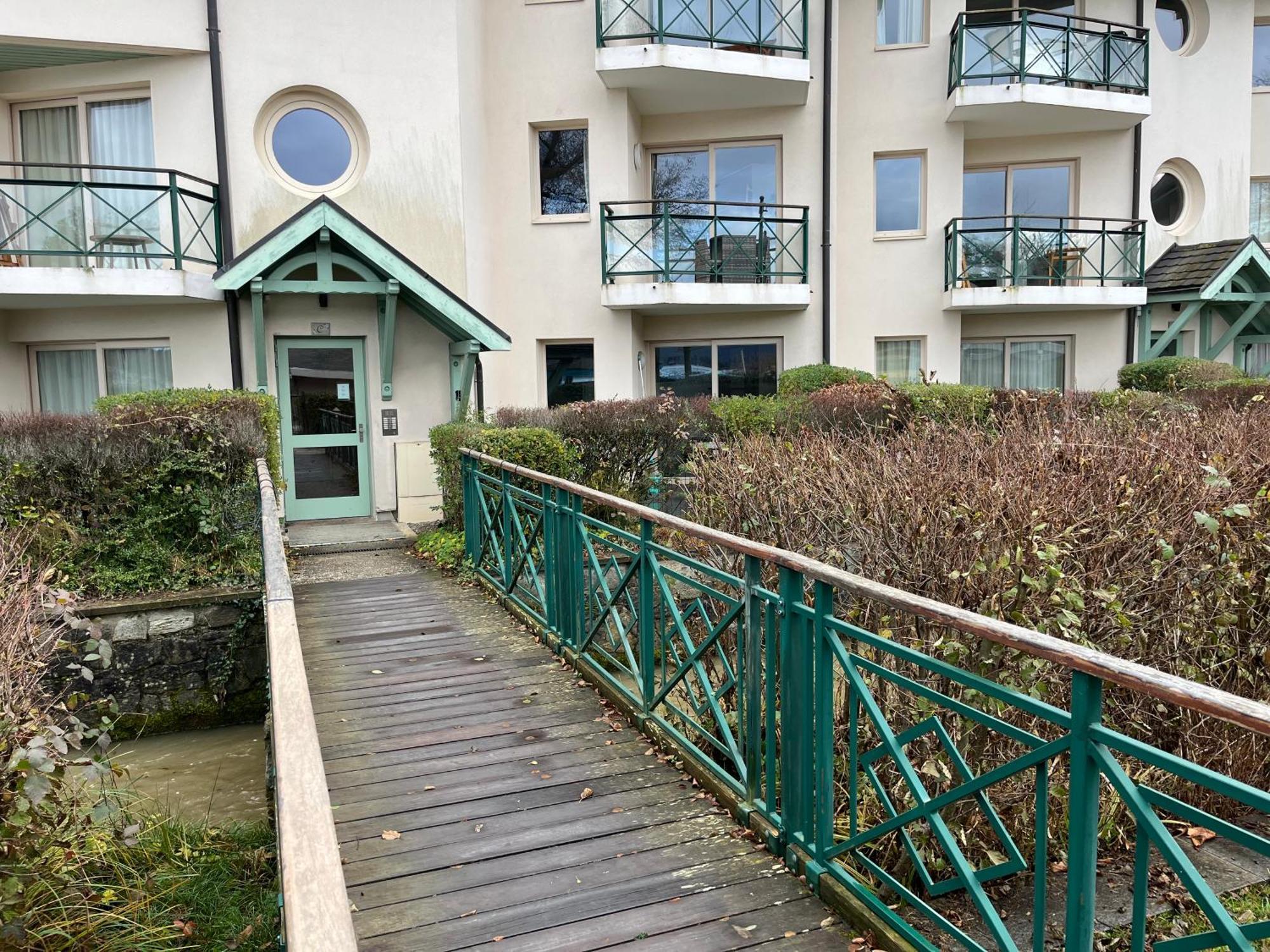Studio Les Pieds Dans L'Eau Au Bord Du Lac D'Annecy Duingt Exterior photo